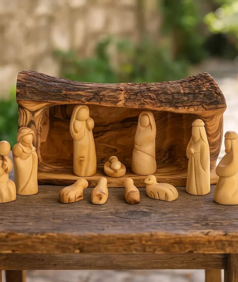 Presépio artesanal em madeira de oliveira de Belém — presente religioso único